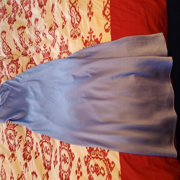 COPY - Express satin skirt - Picture 3 of 5